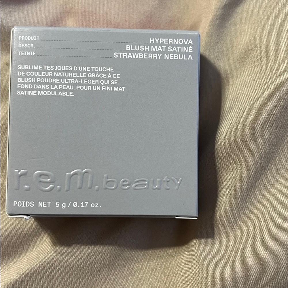 NWT R.E.M. BEAUTY hypernova satin matte blush/ Strawberry Nebula - Picture 2 of 3
